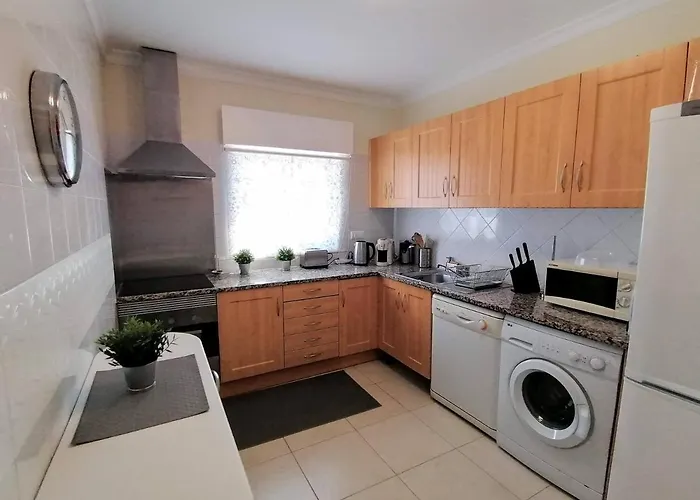 Bel 2 Au Coeur D'albufeira, Proche De La Magnifique De Oura Et Des Loisirs *