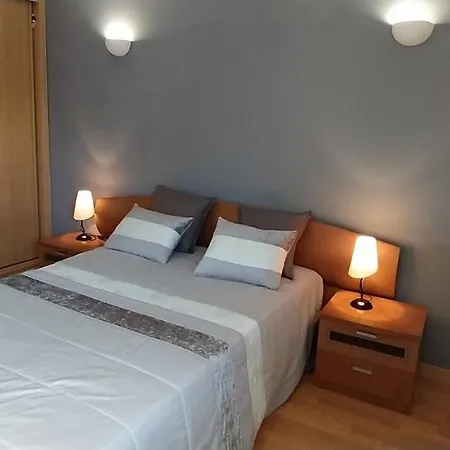 Apartment Bel Appartement: Coeur D'albufeira Près De Oura Albufeira