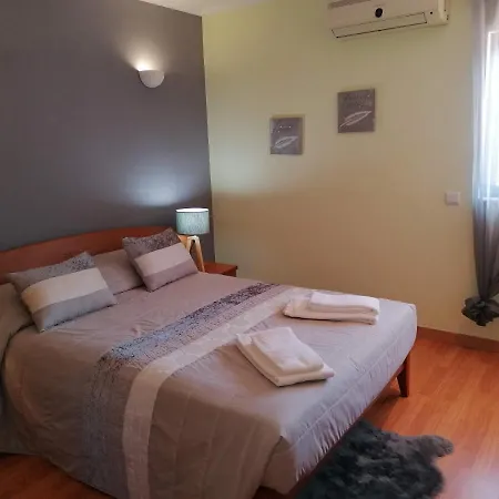 Bel Appartement: Coeur D'albufeira Près De Oura Albufeira